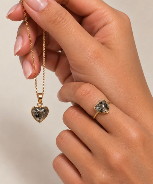 KIT AMĀRA- Pack: Colgante + Anillo AMĀRA